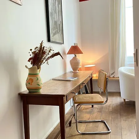 Tres Beau Loft Lumineux En Plein Coeur De Belleville アパート